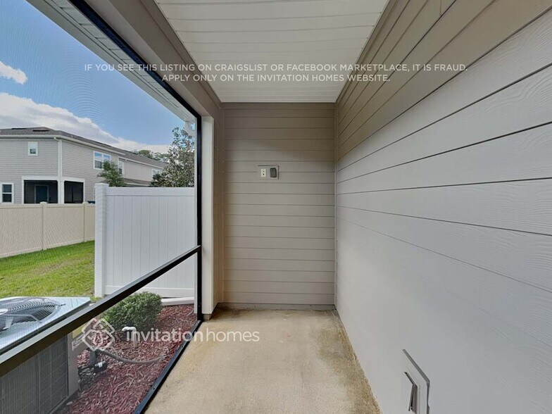 Building Photo - 1318 Grassland Ave
