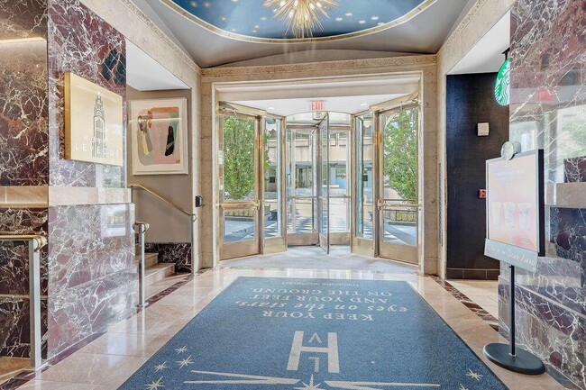 Building Photo - 50 W Broad St