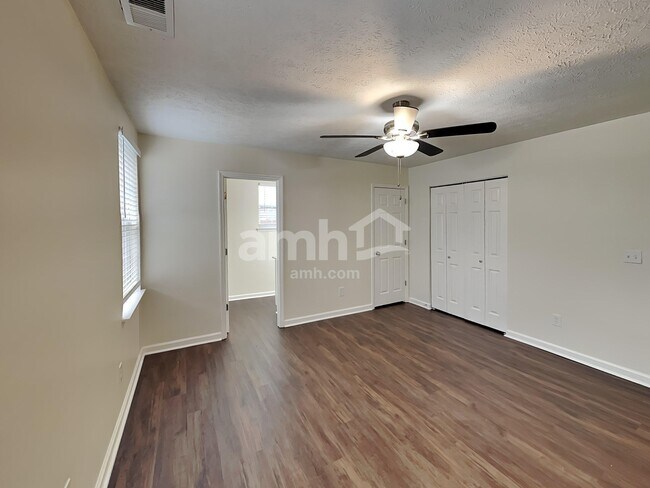 Building Photo - 112 Bradford Cir