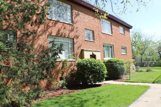 Primary Photo - 739 Walnut St