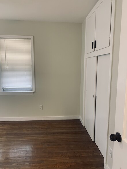 Building Photo - 3719 N Hartford St