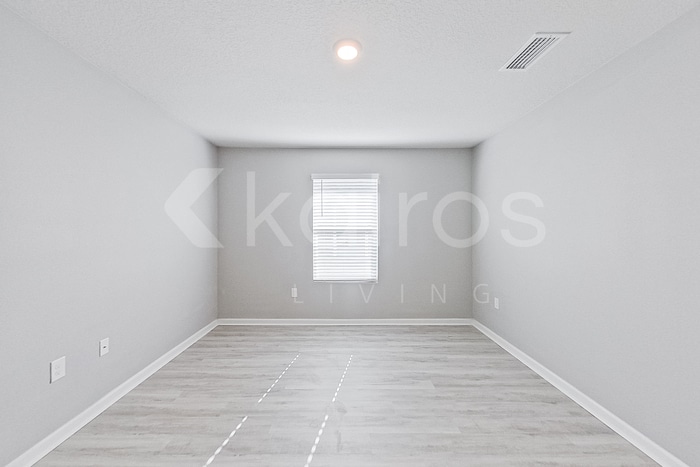 Building Photo - 289 Monarch Ln