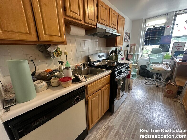 Building Photo - 20 Colborne Rd