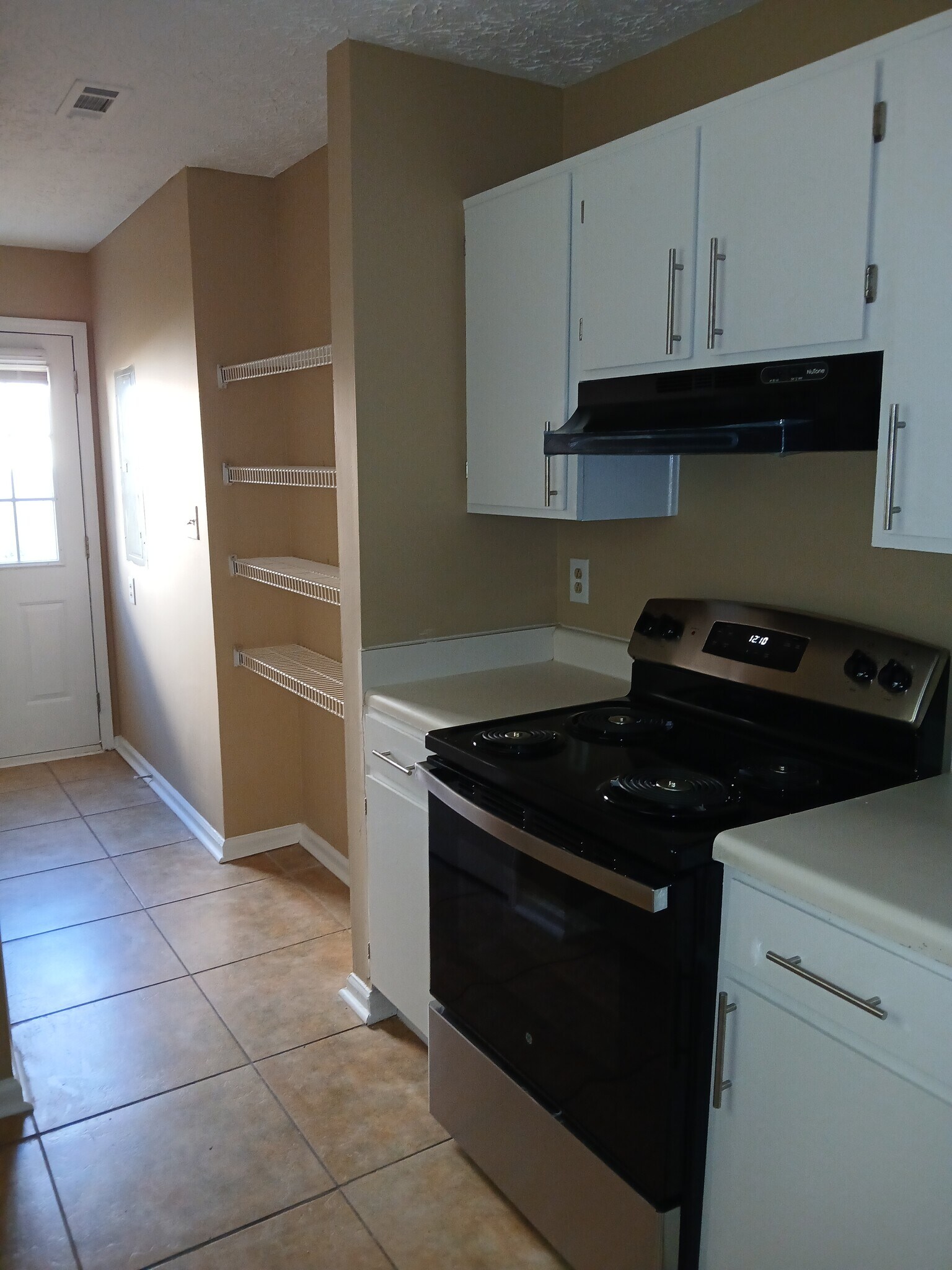 Building Photo - 194 Antebellum Ct