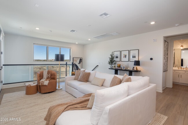 Building Photo - 2121 W Sonoran Desert Dr