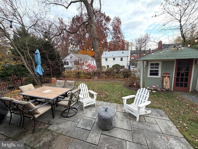 Building Photo - 4318 Lynbrook Dr