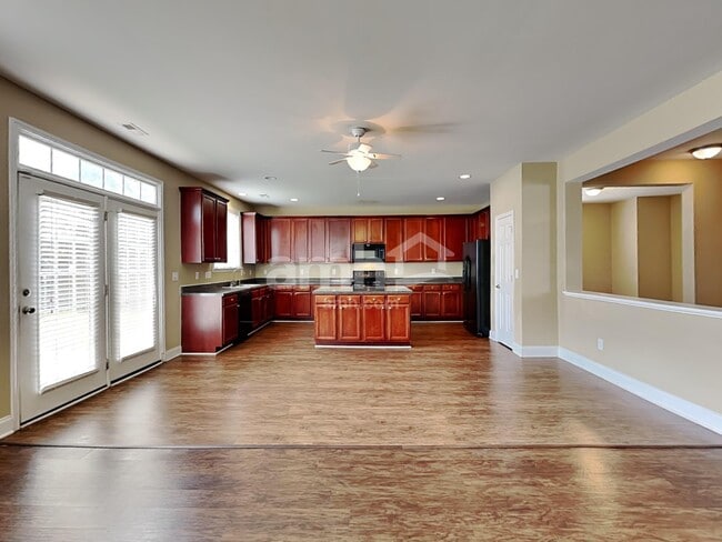 Building Photo - 2845 Roundleaf Ct