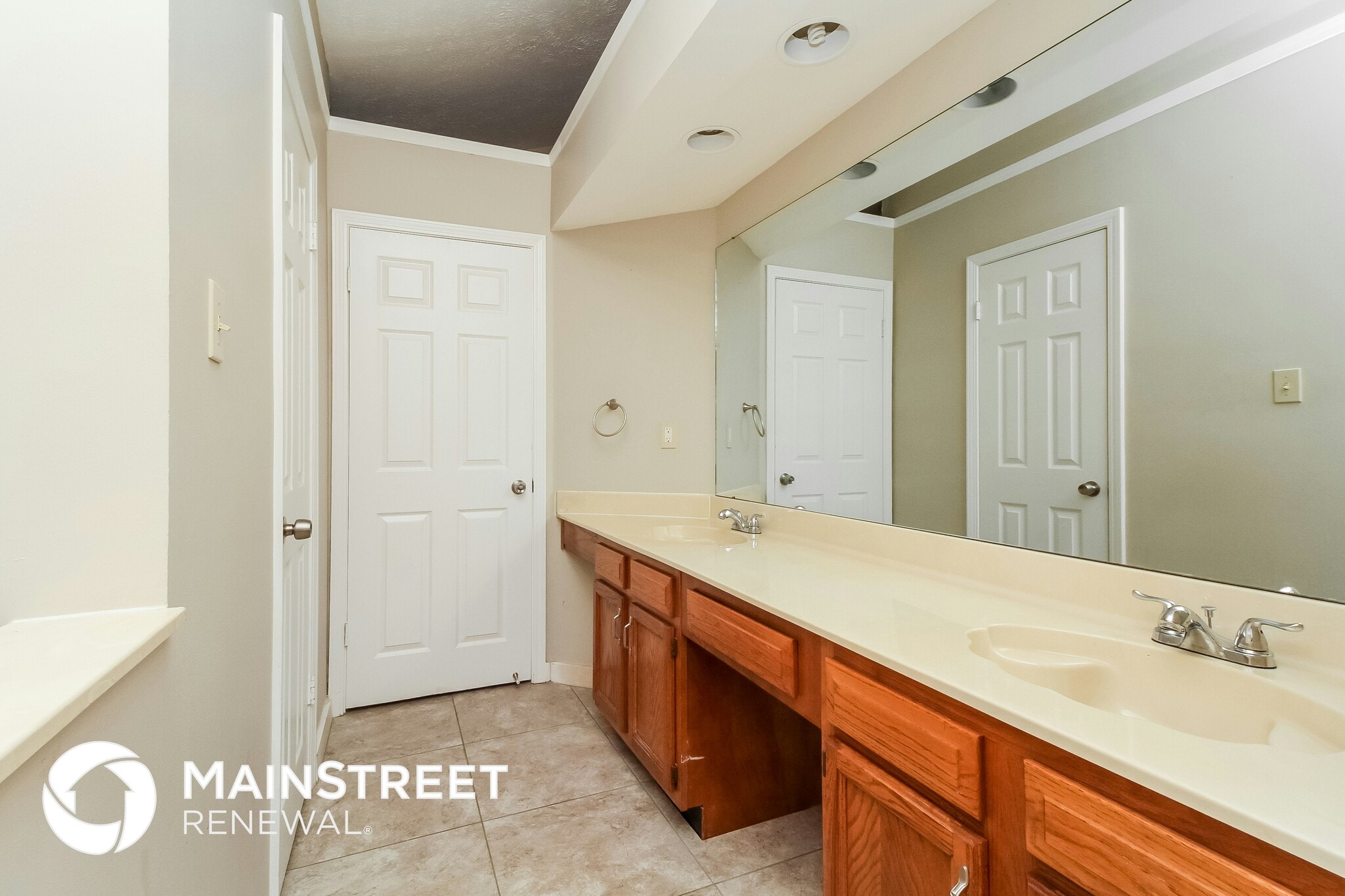 Building Photo - 2533 Jeffries Cove