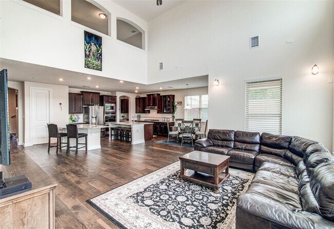 Building Photo - 15621 Cabrillo Way