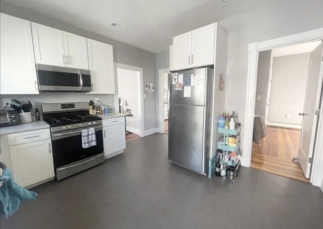 Building Photo - 24 Belknap St