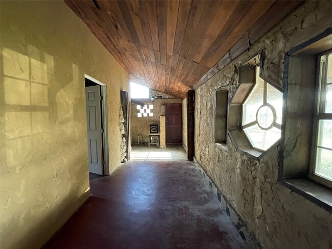 Building Photo - 4920 W 34th St