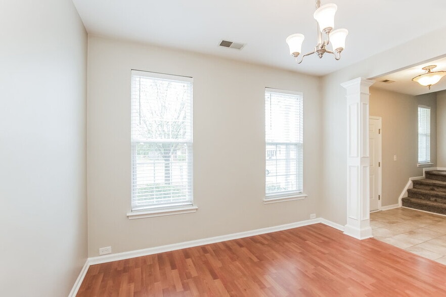 Building Photo - 15327 De Havilland Dr