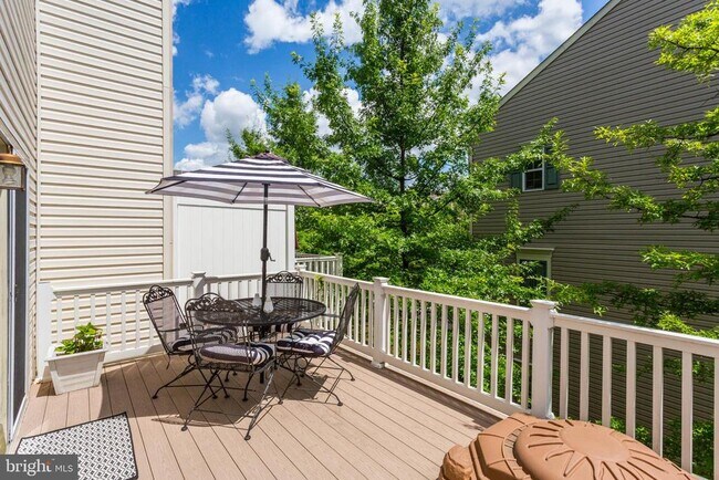 Building Photo - 7359 Matchbox Alley