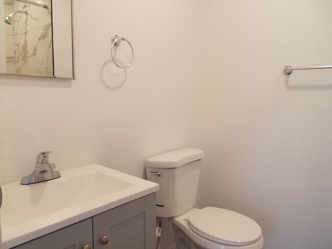 Building Photo - Beautifully Updated 3-Bedroom with an Entertainer’s Backyard