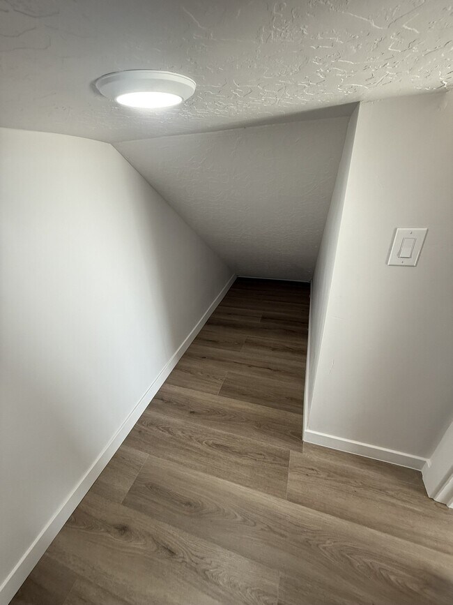 Building Photo - 2482 N Paintbrush Dr
