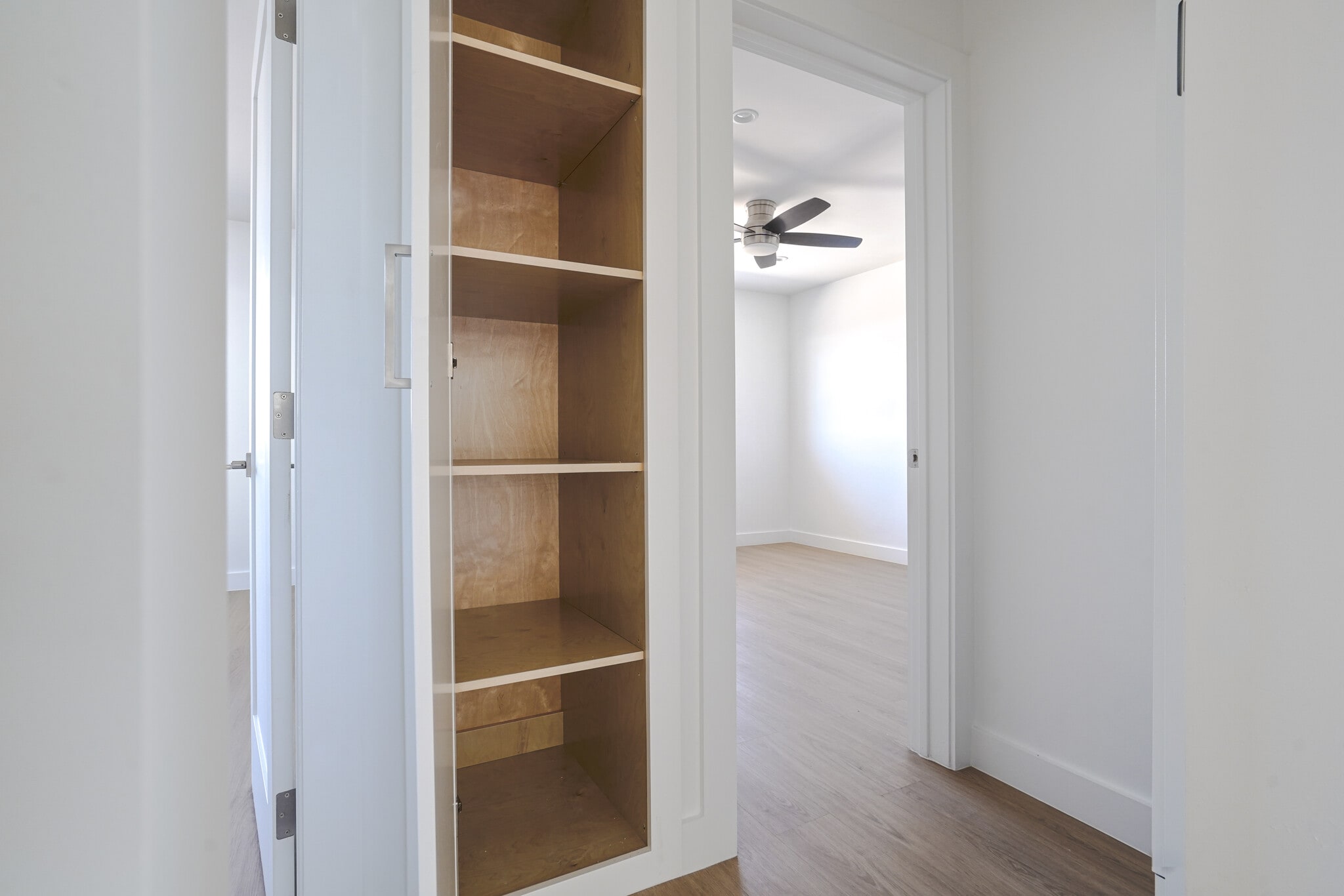 Building Photo - 920 Marine St