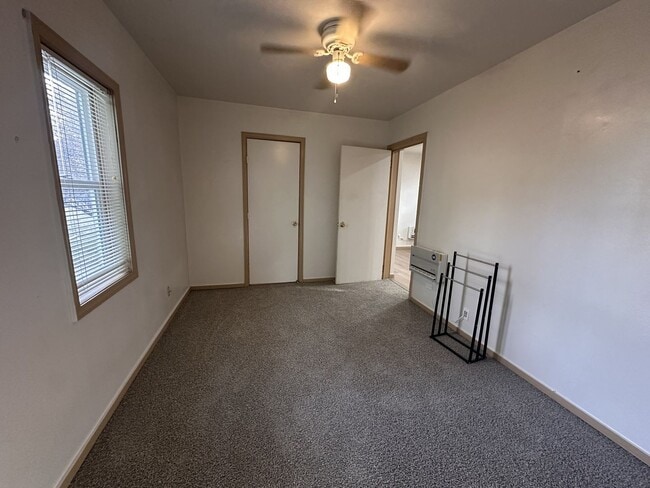 Building Photo - 2 Bedroom, 1 Bath Home on Corner Lot