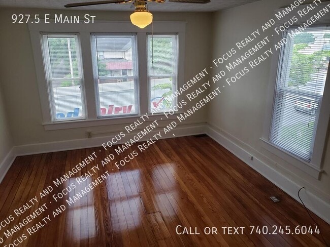 Building Photo - 927.5 E Main St