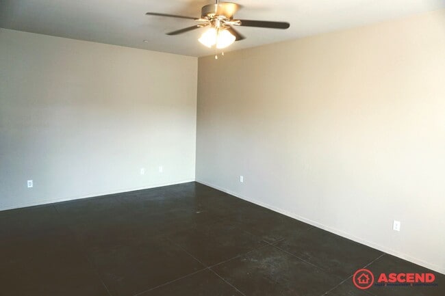 Building Photo - 222 Harding Ave.