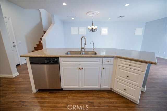 Building Photo - 7255 Roselai Ct