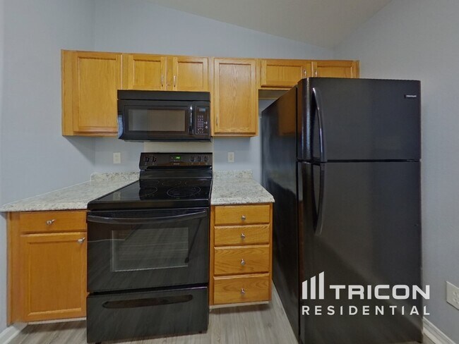 Building Photo - 10429 Hugue Way