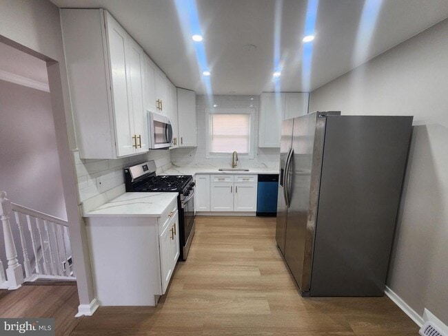 Building Photo - 1025 Kingsbury Rd