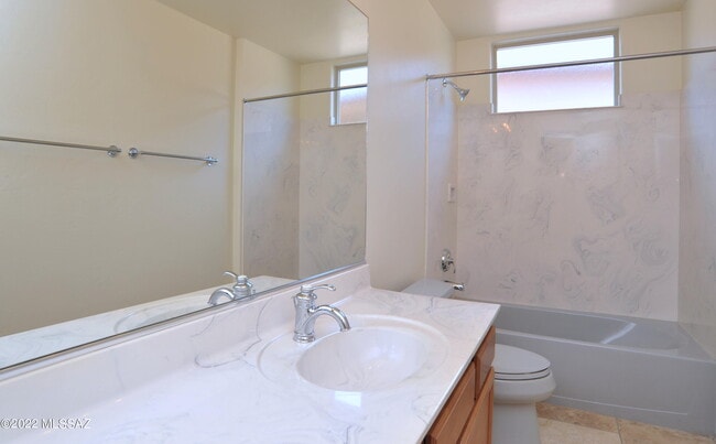 Building Photo - 12866 N High Hawk Dr