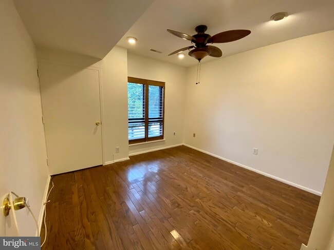 Building Photo - 5100 Convent Ln