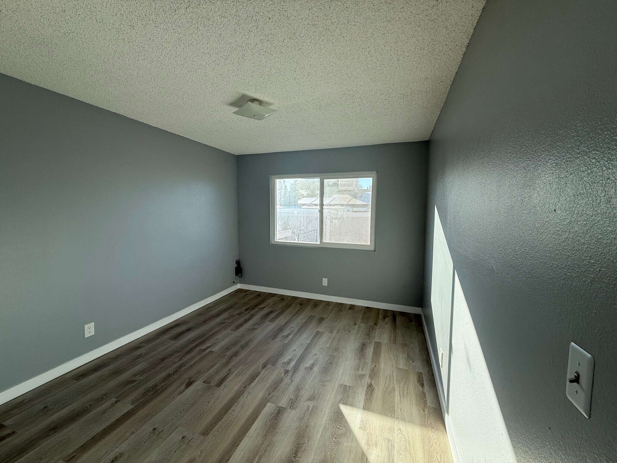 Building Photo - 12498 3rd St