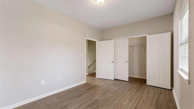 Building Photo - 848 Ridge Ave NW