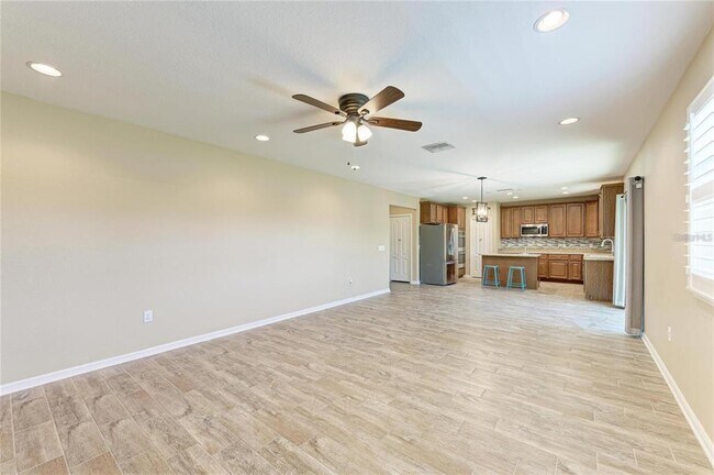 Building Photo - 2084 La Palma Ave