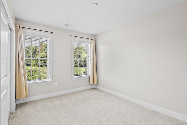 Building Photo - 2542 Cherry Tree Rd