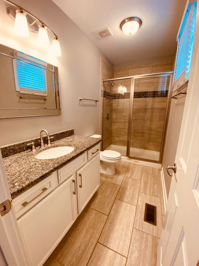 Building Photo - 3 bed 2.5 bath Condo in Germantown