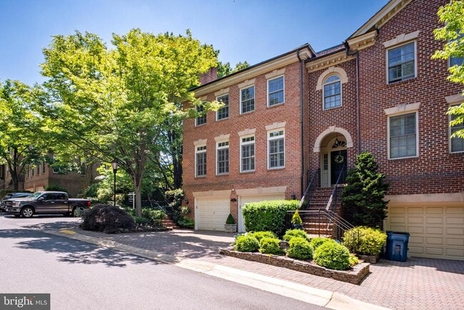 Building Photo - 2026 Mayfair McLean Ct