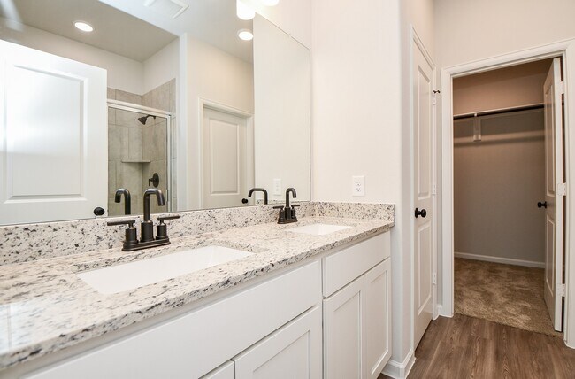 Building Photo - 12931 California Palm Ct