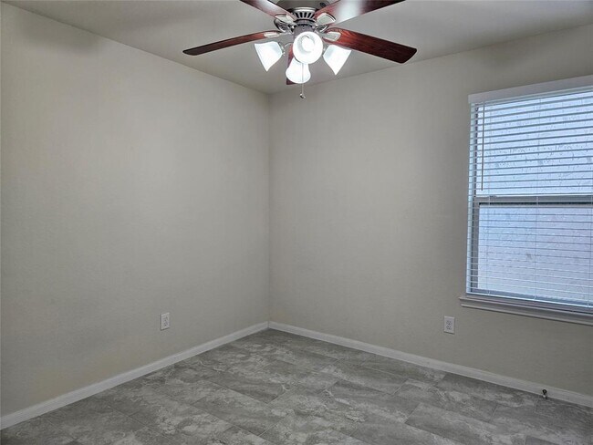 Building Photo - 5231 Lagoon Ct