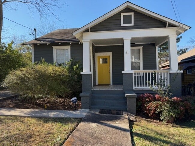 Building Photo - Fully Gated Single Family Home