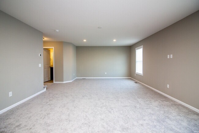 Building Photo - 444 Brescia Dr