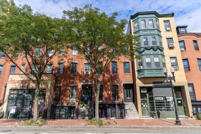 Building Photo - 771 Tremont St
