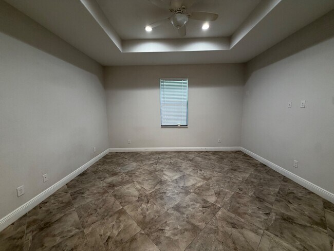 Building Photo - 356 Hermosa Ave