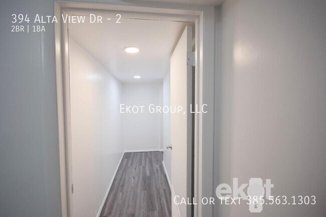 Building Photo - 394 Alta View Dr