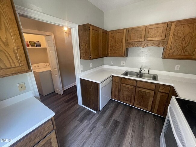 Building Photo - 6140 Loch Laural Ln