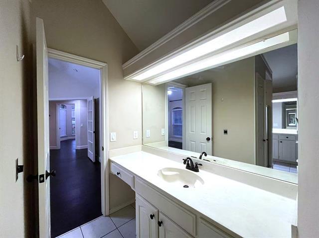Building Photo - 2113 Aspenwood Dr N