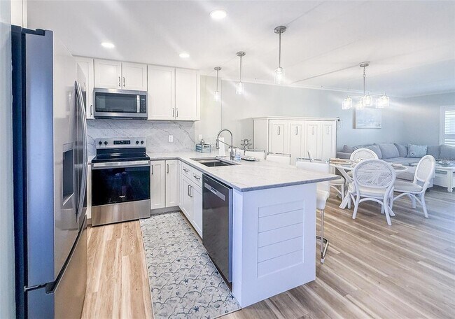 Building Photo - 845 Benjamin Franklin Dr