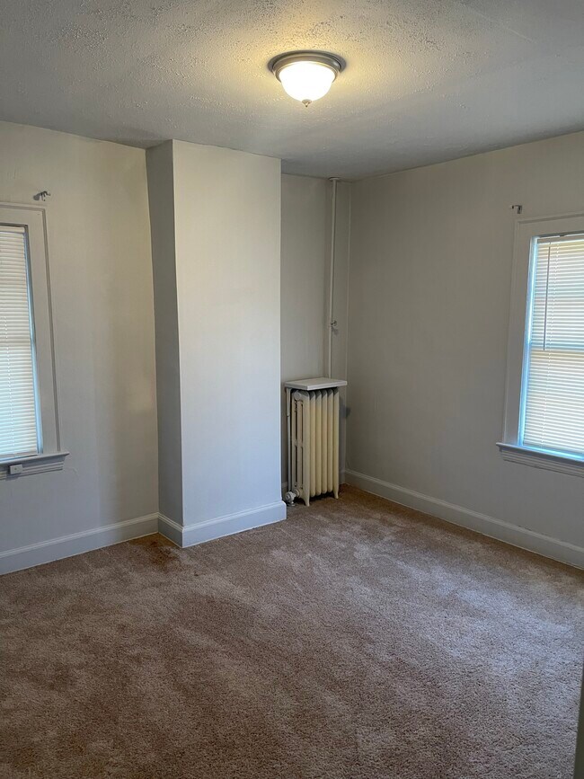 Building Photo - 3344 Hyde Park Ave