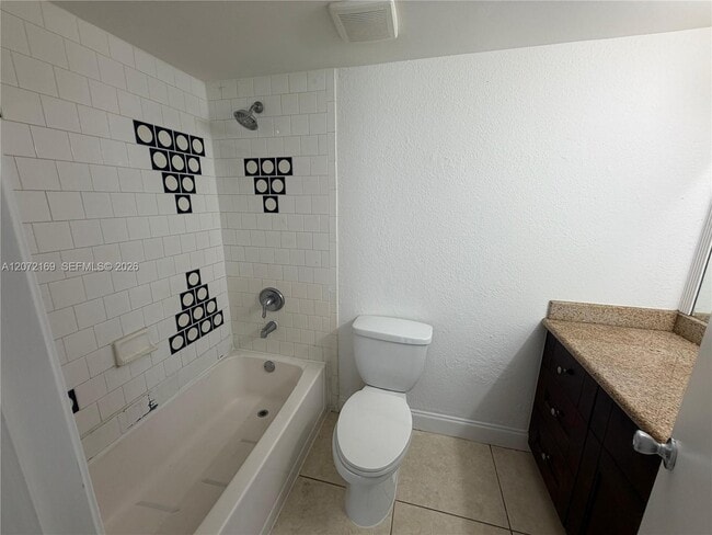 Building Photo - 11101 Royal Palm Blvd