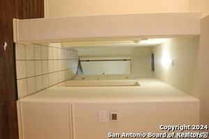 Building Photo - 210 Tapwood Ln