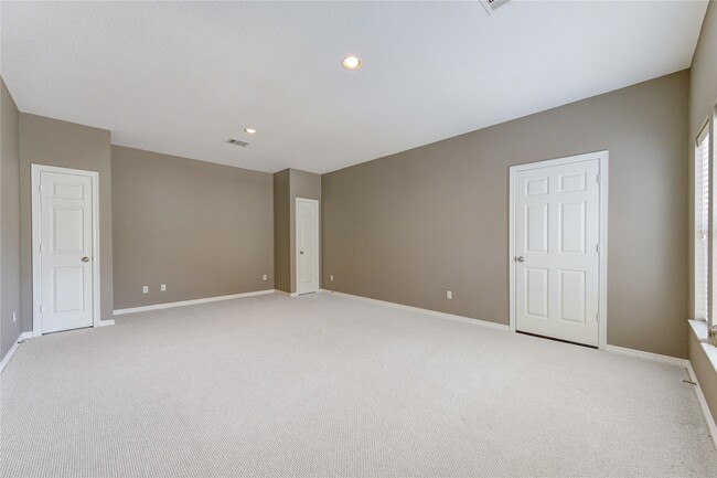 Building Photo - 3819 Rivermoss Ln