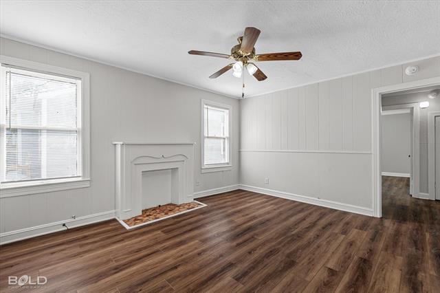 Building Photo - 245 E Elmwood St