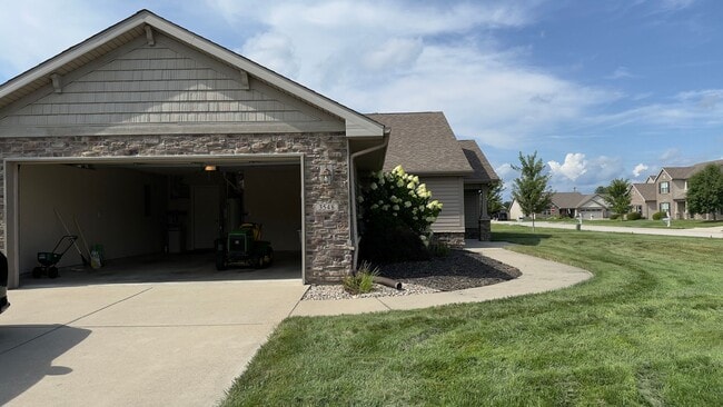 Building Photo - Updated 4-Bedroom Gem in West Lafayette – ...